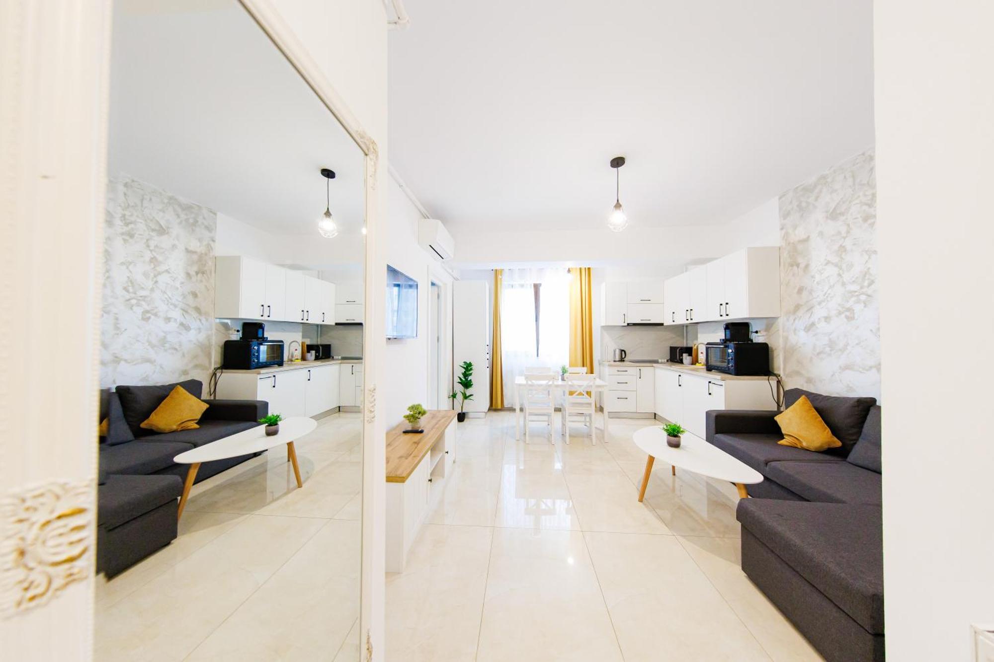 Luxury Glam Apartments Iasi At Lazar Palas エクステリア 写真