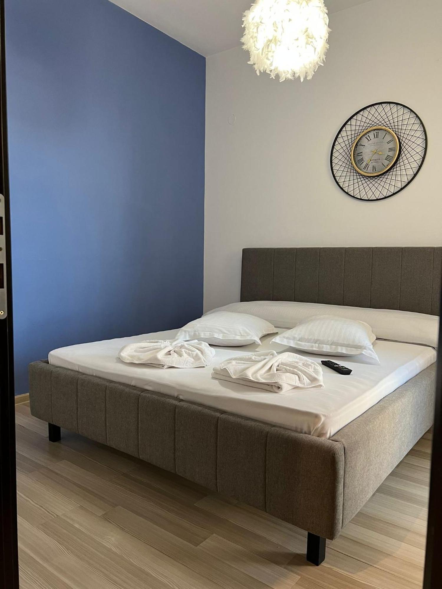 Luxury Glam Apartments Iasi At Lazar Palas エクステリア 写真