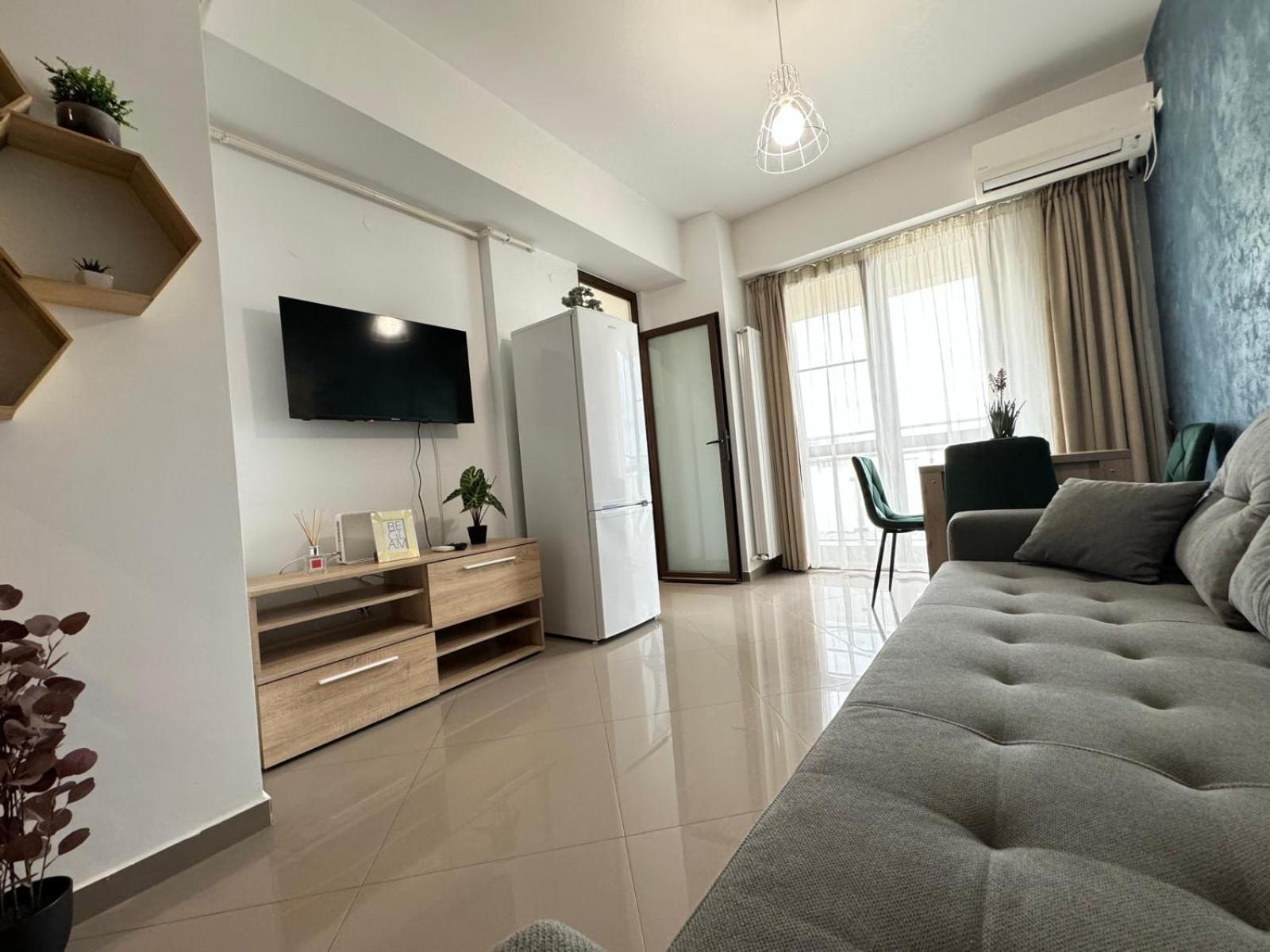 Luxury Glam Apartments Iasi At Lazar Palas エクステリア 写真