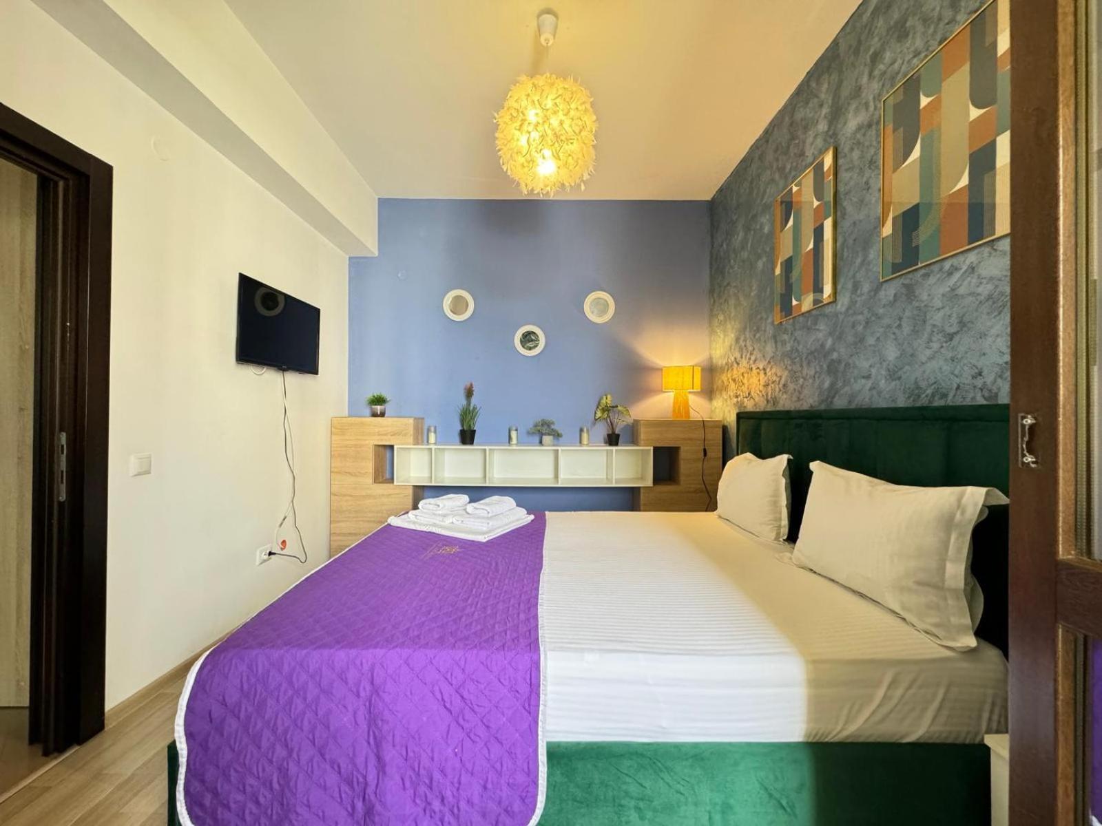 Luxury Glam Apartments Iasi At Lazar Palas エクステリア 写真